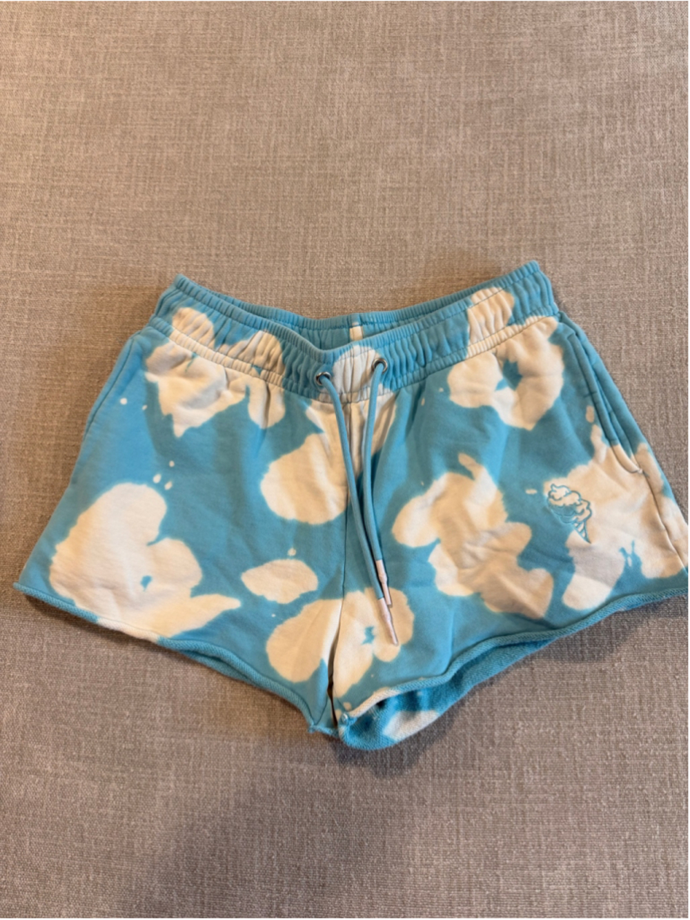 Jeffree Star cotton candy queen blue cloud lounge shorts medium
